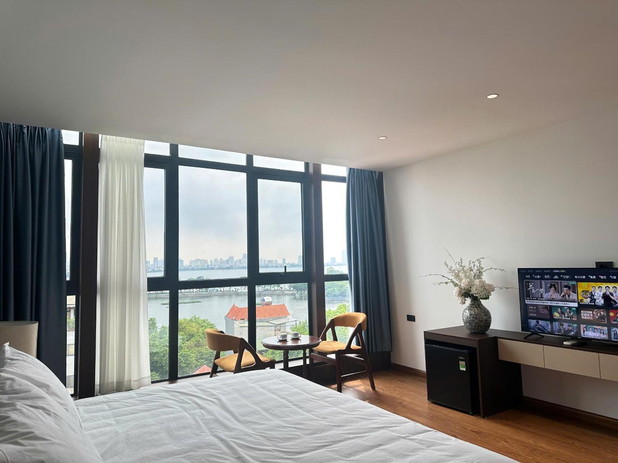 Luxe Paradise Truc Bach Apartment Hanoi