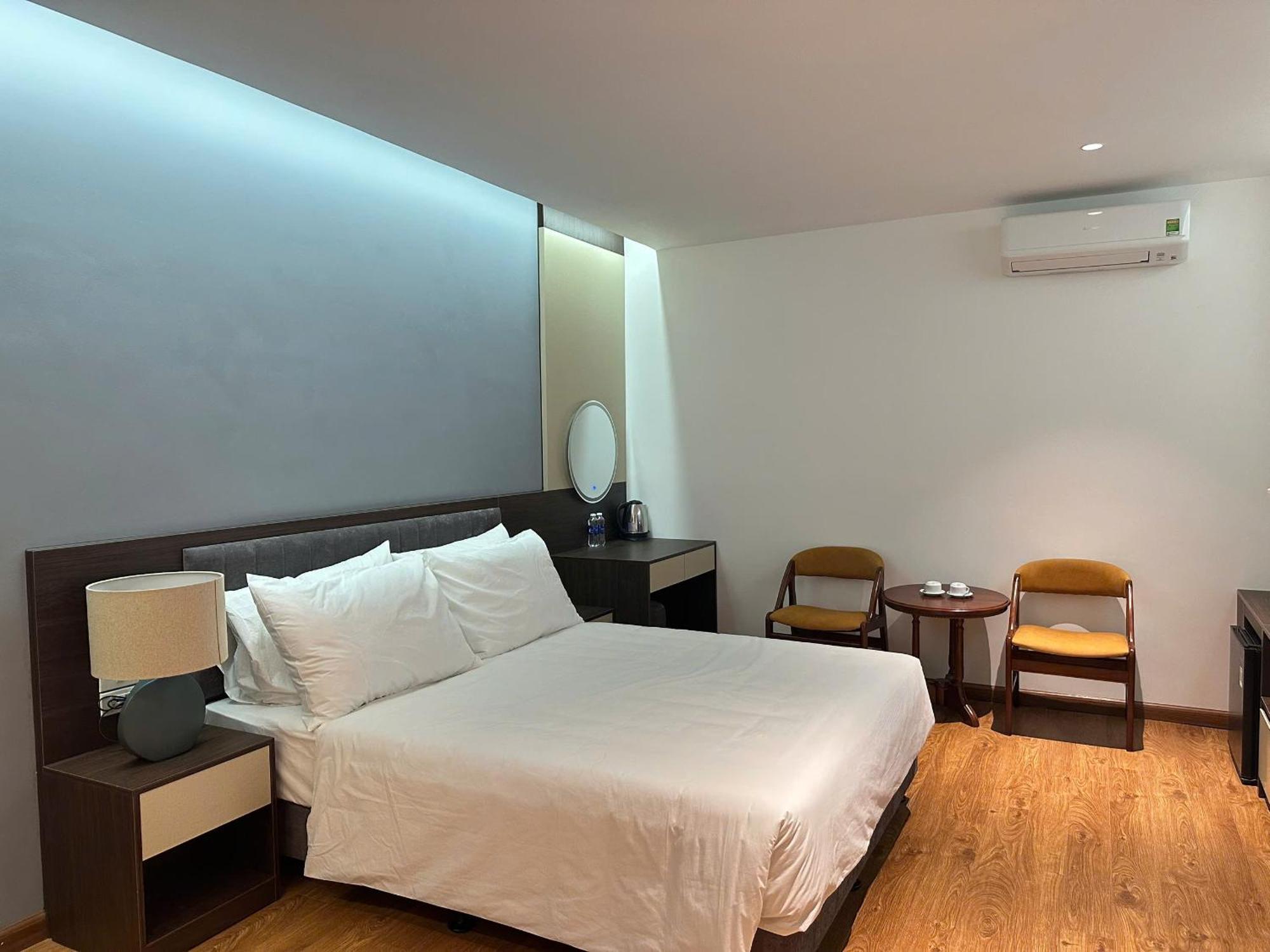 Luxe Paradise Nguyen Khac Hieu Hanoi
