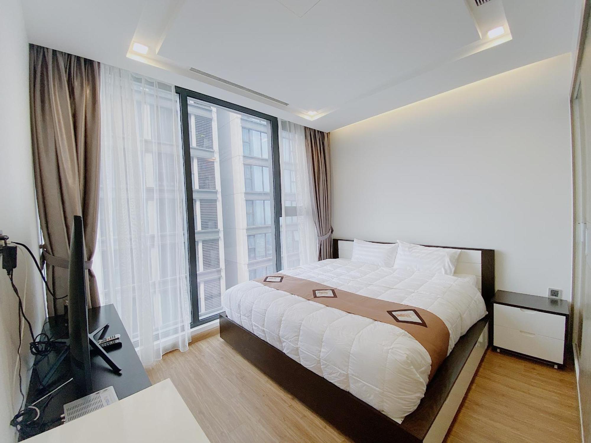 Vinhomes Metropolis &