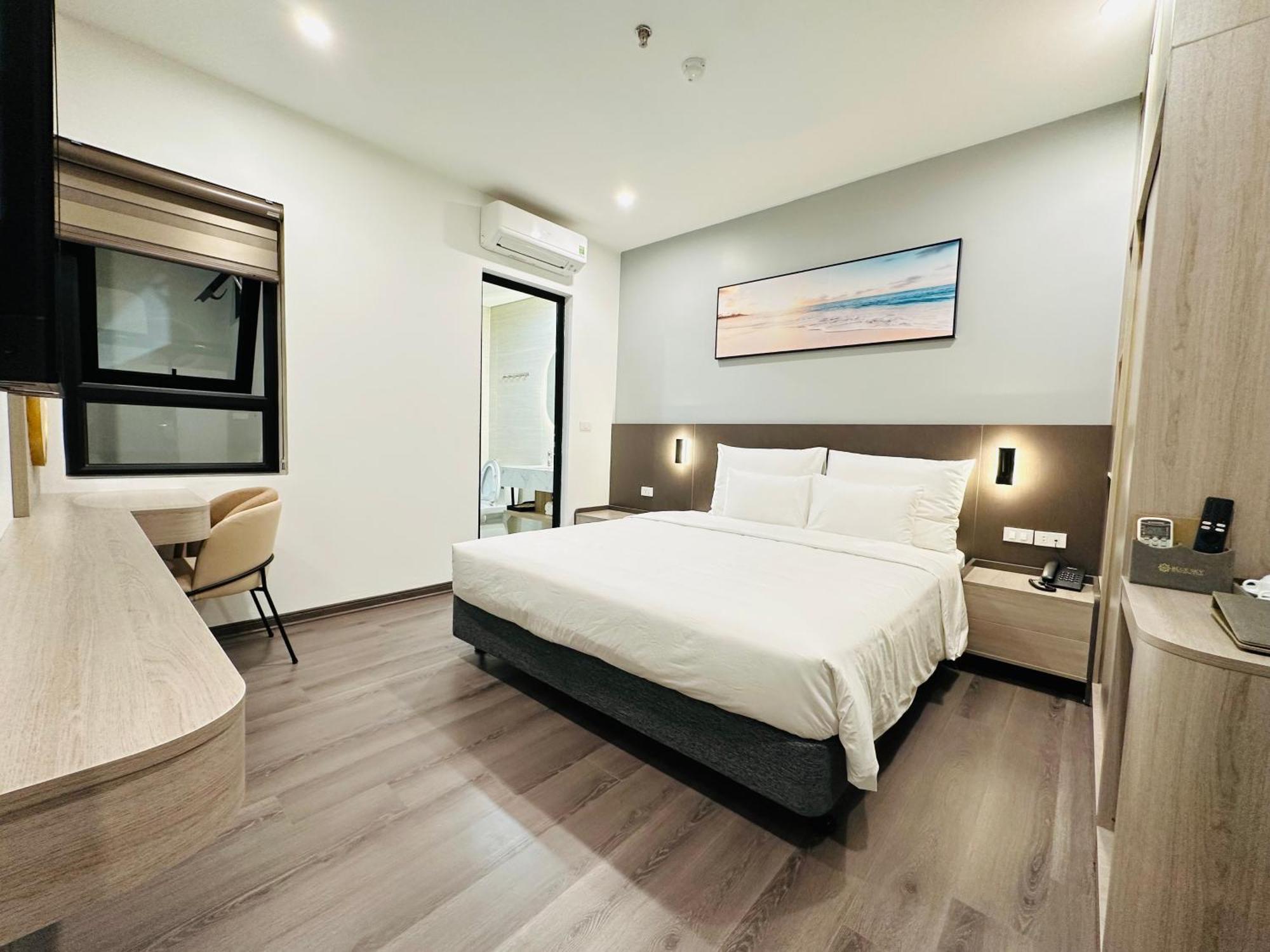 Hotel Blue Sky Noi Bai And Pool Hanoi
