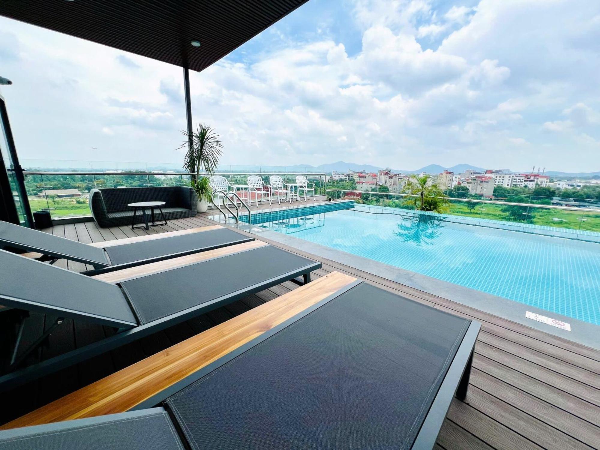 Hotel Blue Sky Noi Bai And Pool 4*