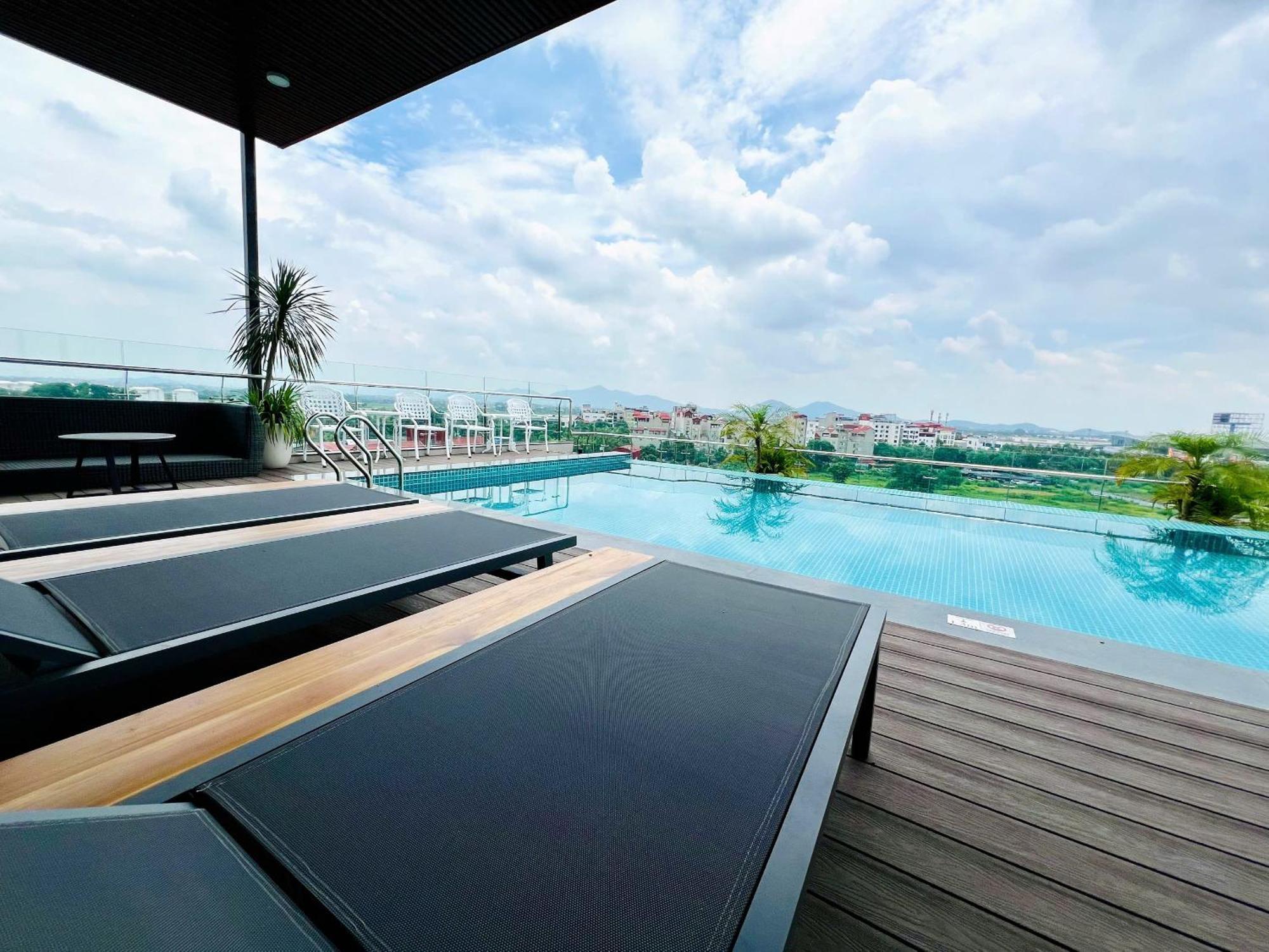 Blue Sky Noi Bai And Pool Hotel 4*