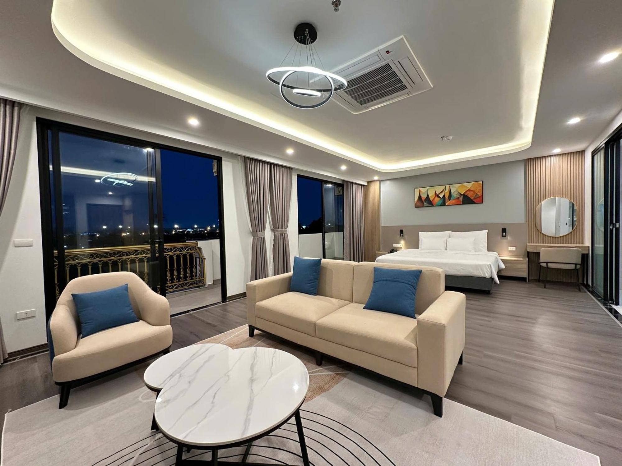 Blue Sky Noi Bai And Pool 4* Hanoi