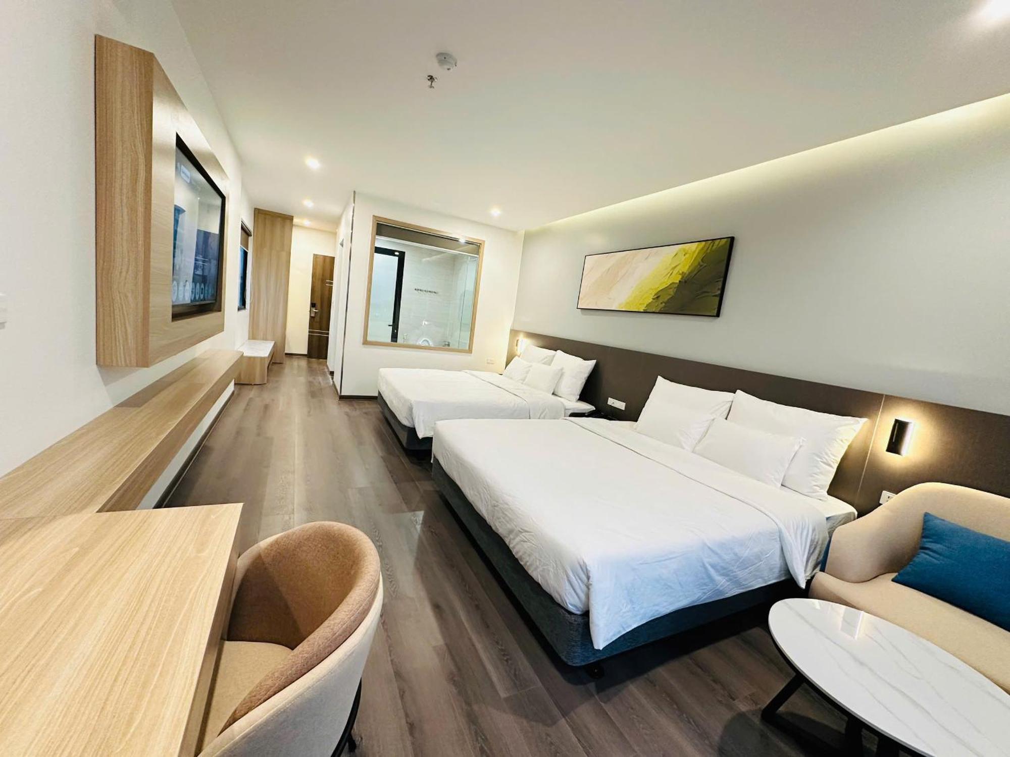 Hotel Blue Sky Noi Bai And Pool Hanoi