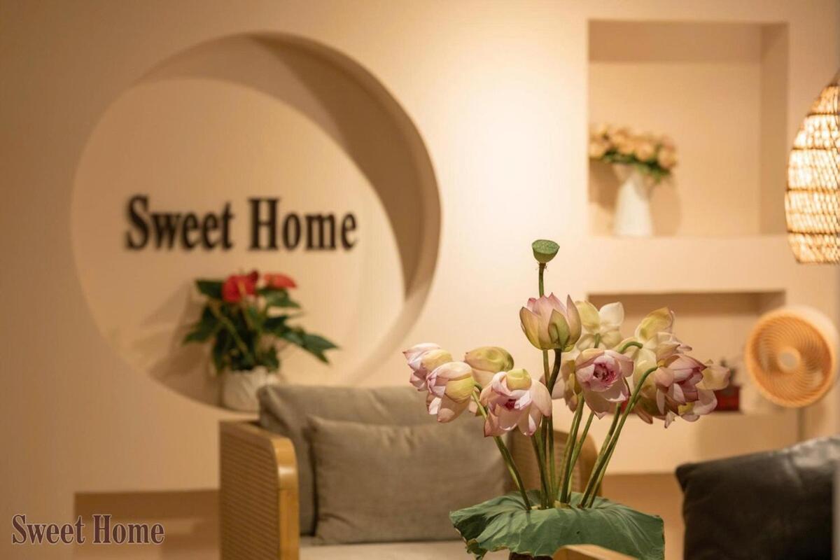 Sweet - 4 Bed - Cinema Spacious Apartment