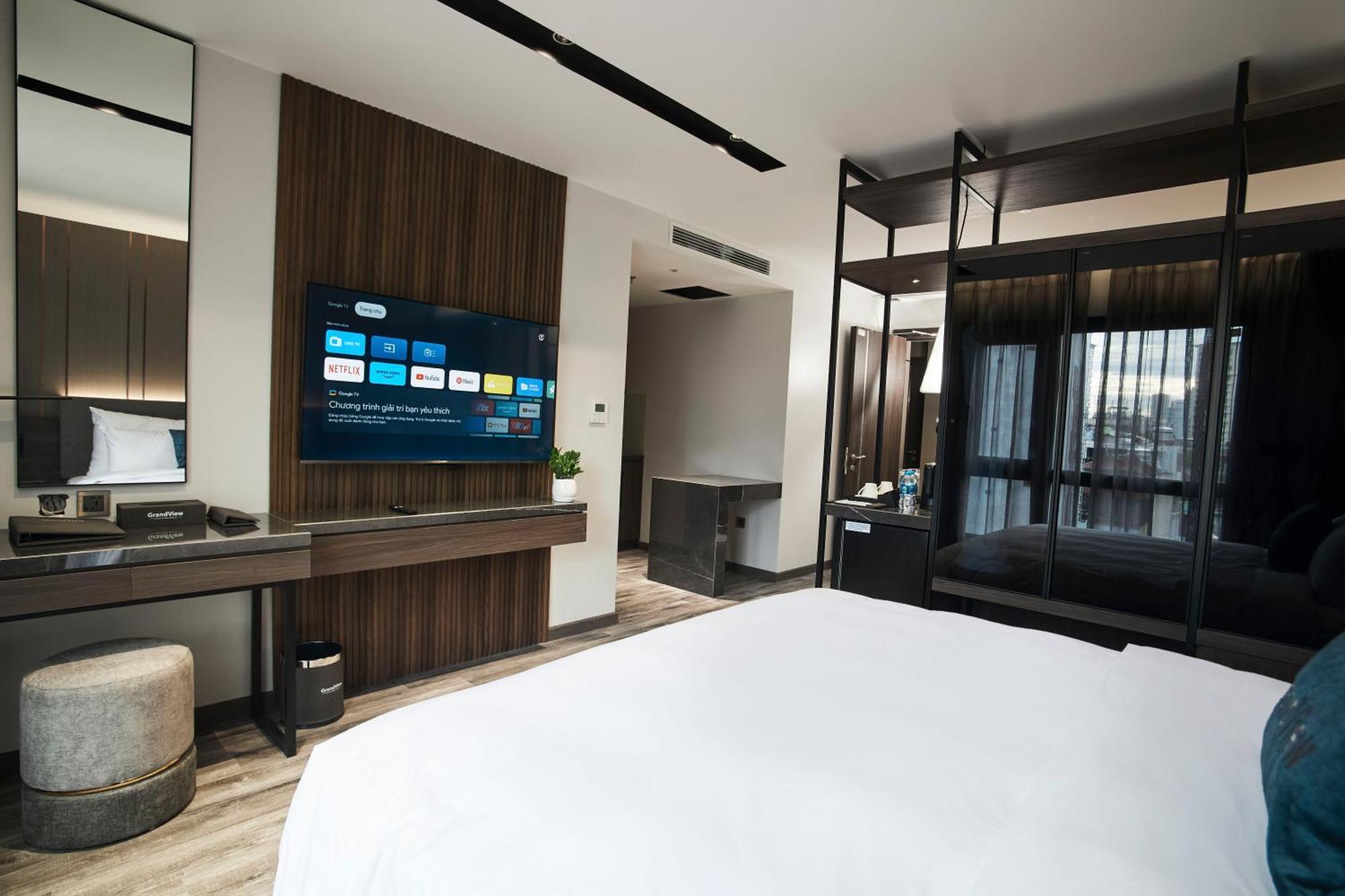 Grandview & 4* Hanoi