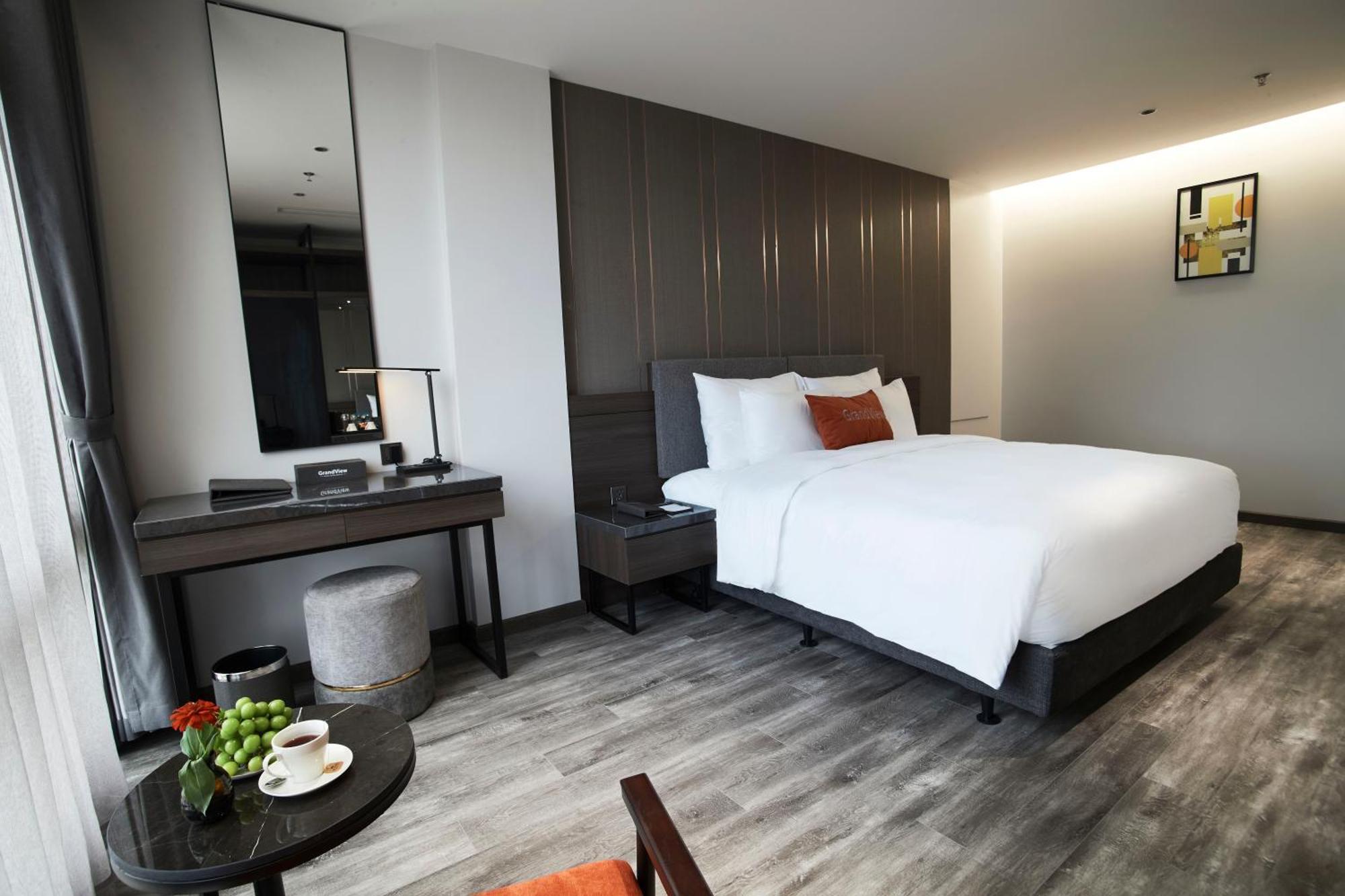 Grandview & 4* Hanoi
