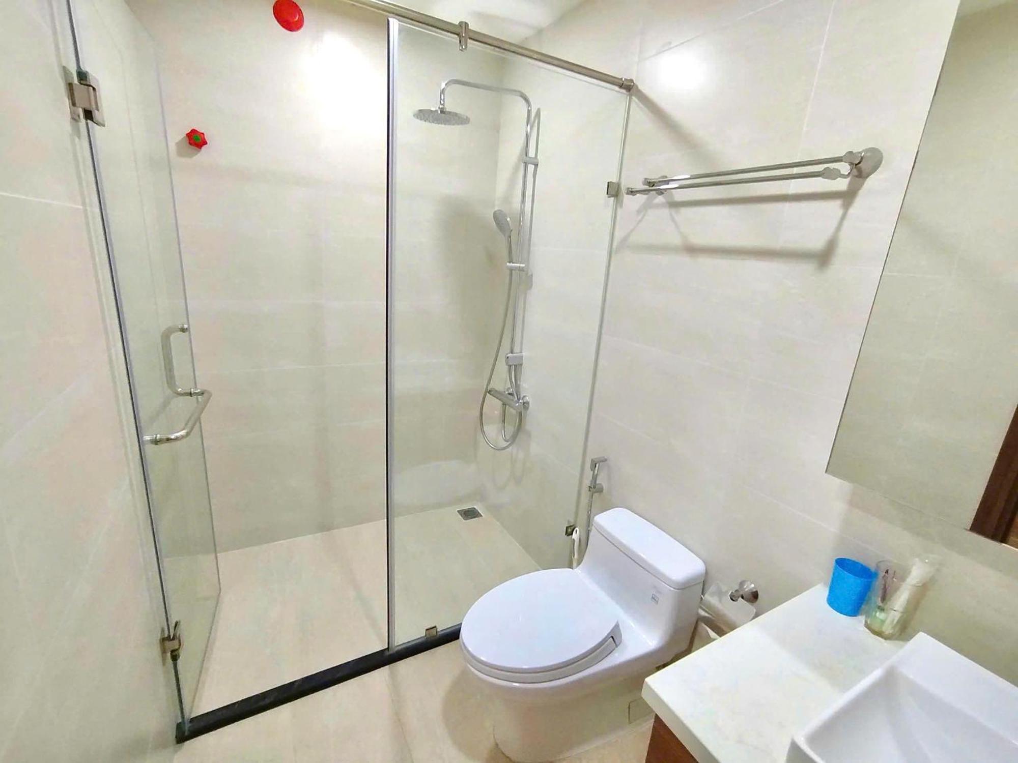 Apartment Golden Park Tower- Cau Giay Park Near Greenwich Uni Hanoi