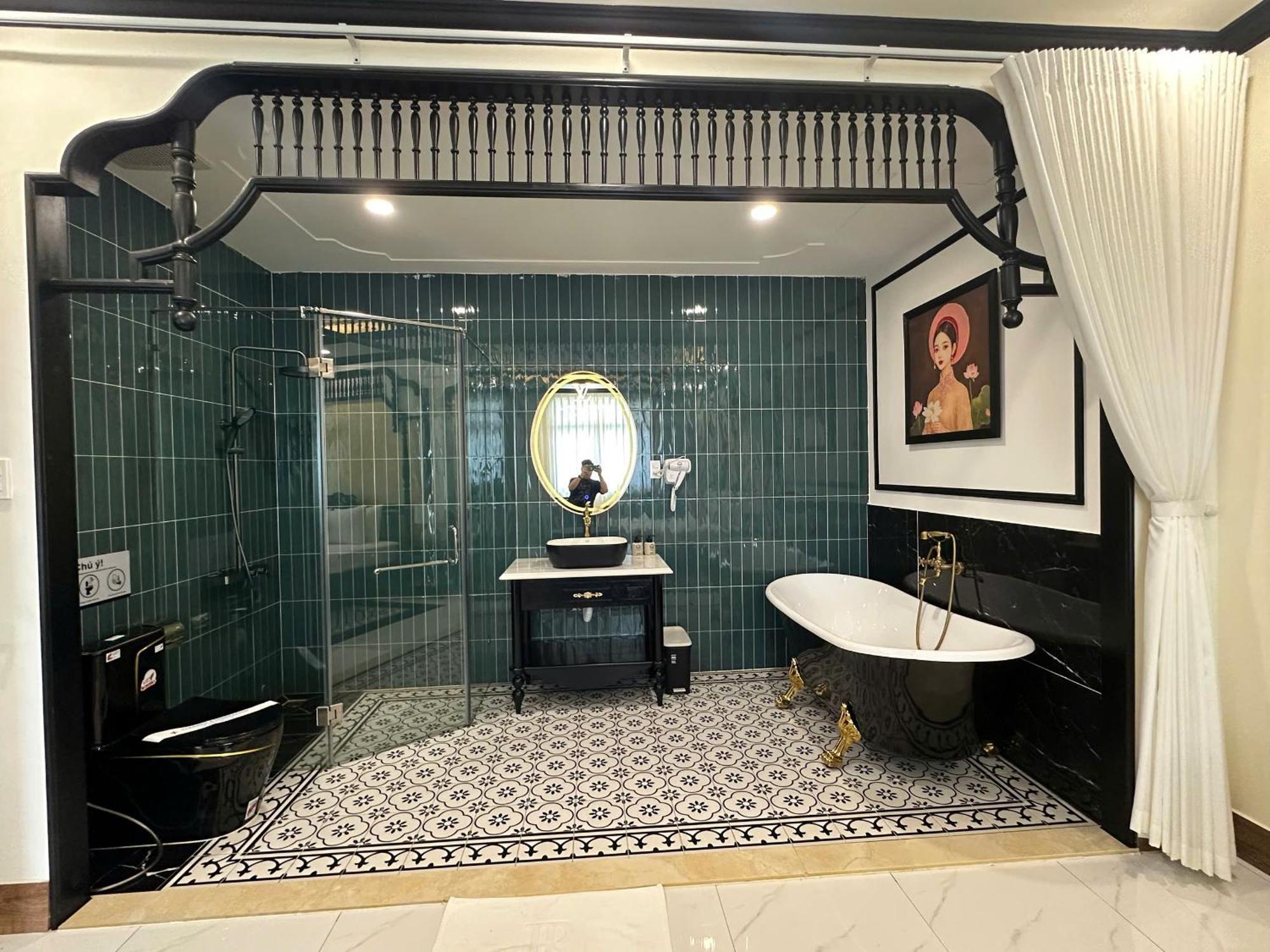 Hotel Luxury Place 4*