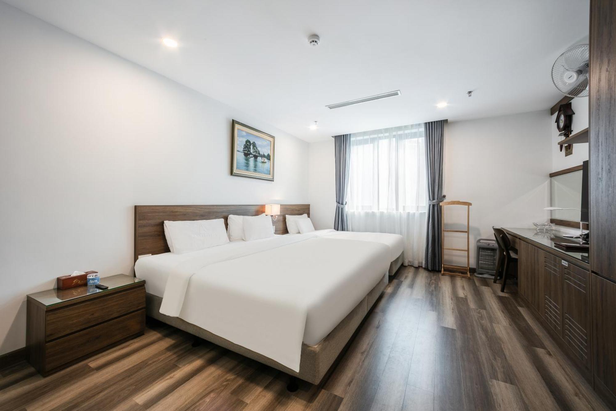 A25 - Hoang Dao Thuy 1