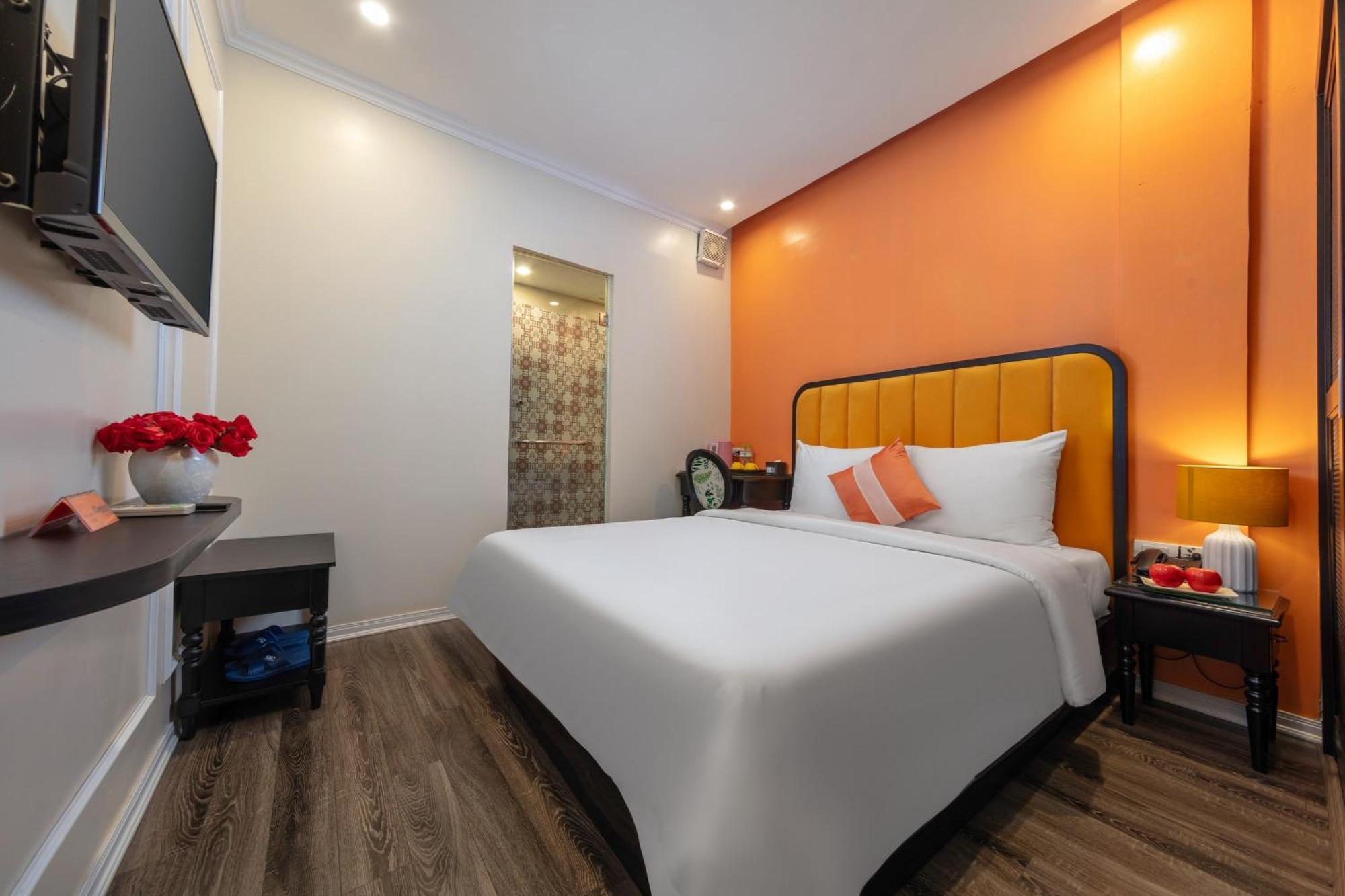 Hotel Omina Boutique 4*