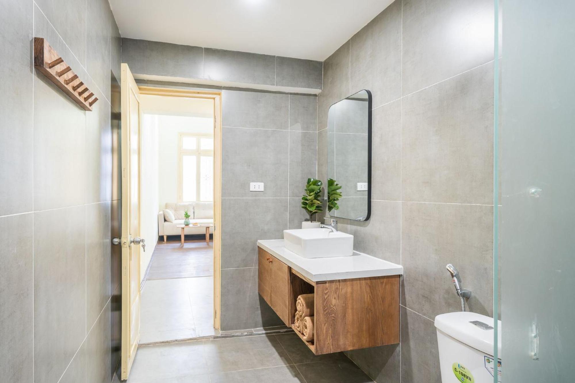 Apartment Maison Tranquille Hanoi-private Rooftop For Group-free Airport Pickup Hanoi