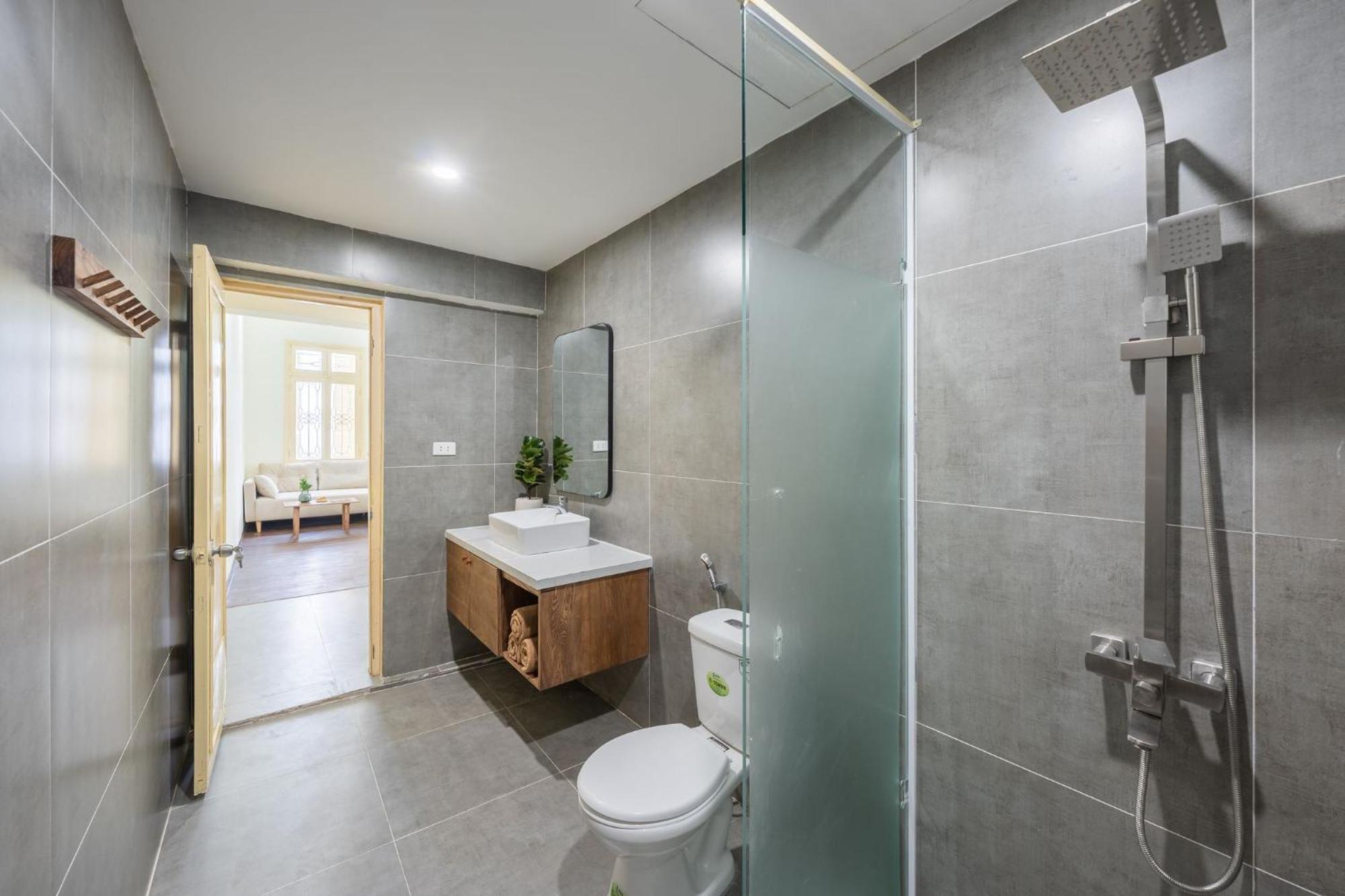 Apartment Maison Tranquille Hanoi-private Rooftop For Group-free Airport Pickup