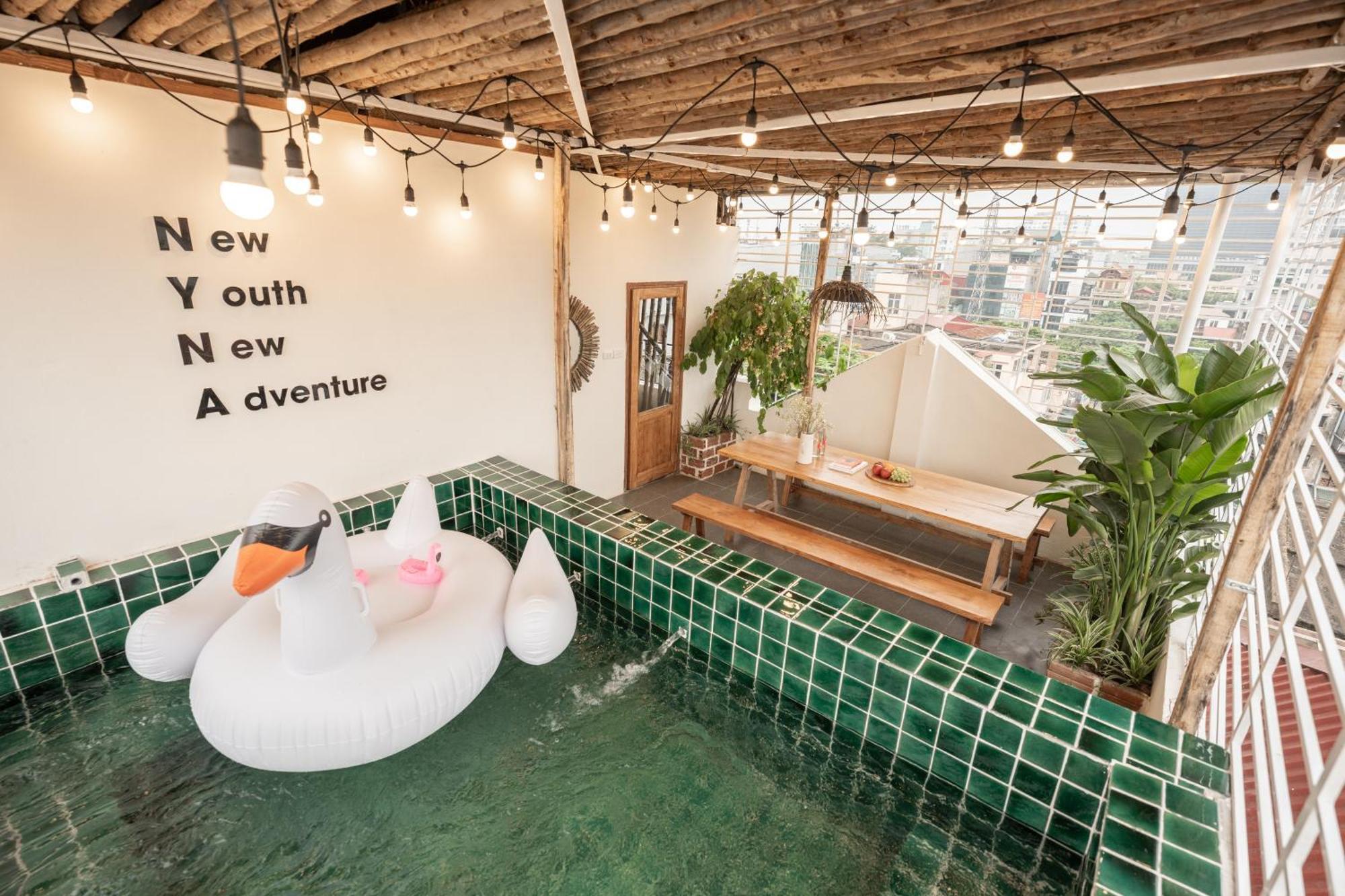 Deluxe In Centre Hanoi-100m2 Rooftop For Group Apartment *