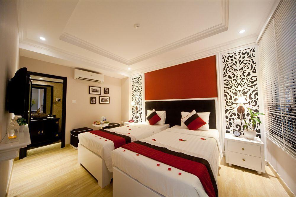 Hotel Lavender & 4*