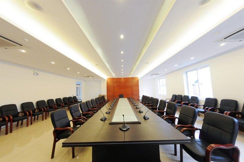 Hotel Khach San Cong Doan Quang Ba
