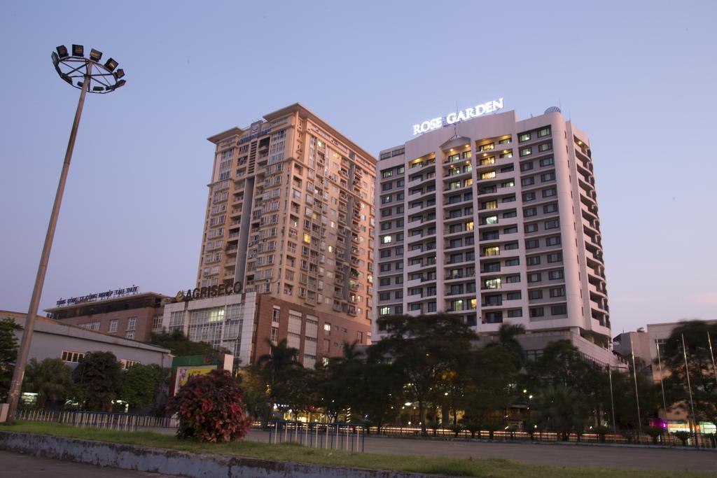 Rose Garden Residences Aparthotel