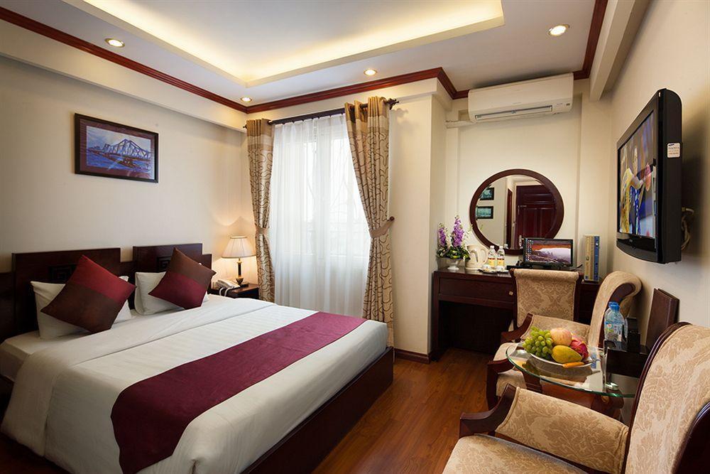 Hotel Paradise & Travel