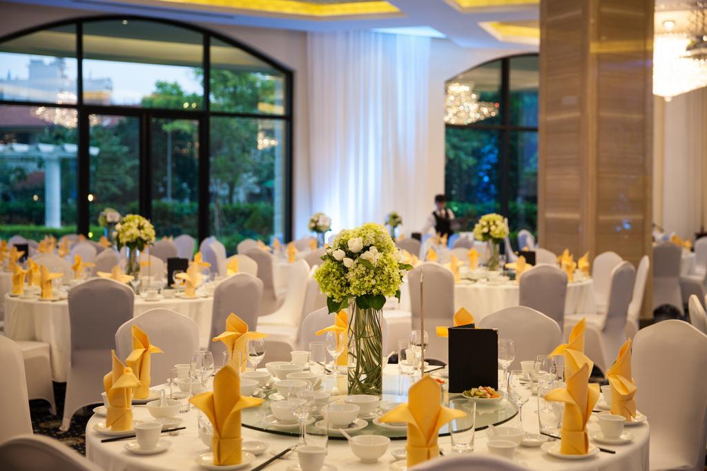 Elegant Westlake