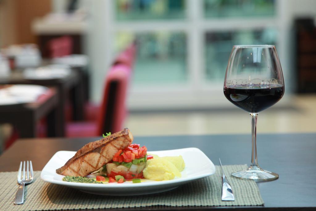 Mercure La Gare Hotel