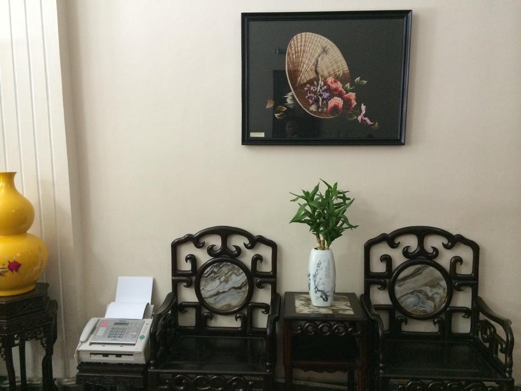 Viet Phuong *