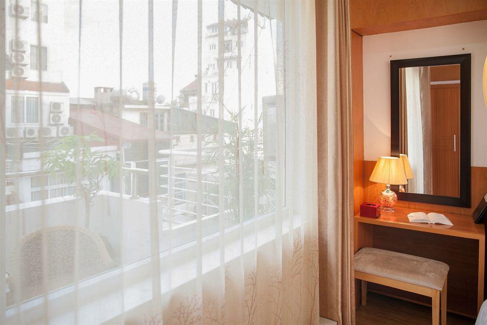 Golden Palace Khách sạn 3*