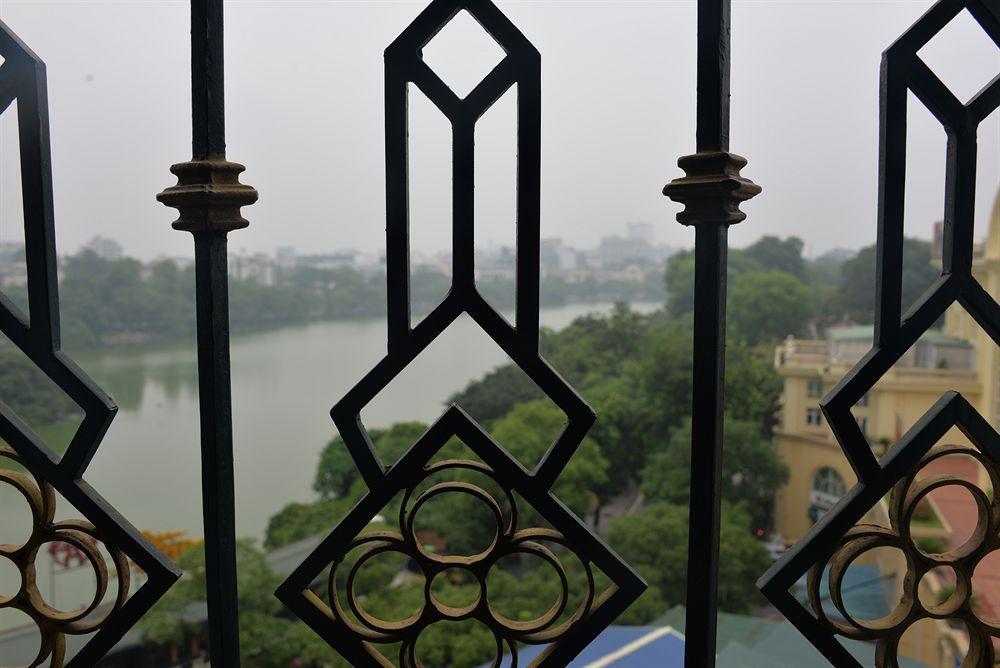 Lakeside Palace Hotel 3*