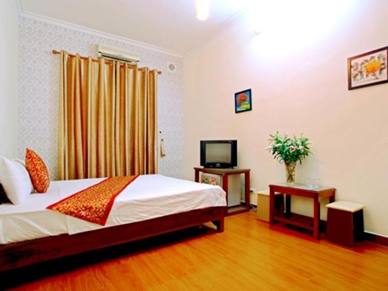 Grand 2 Khách sạn 2*