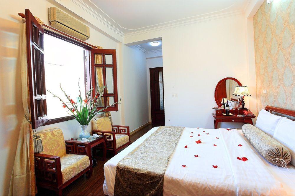 Luxury Hotel 3*