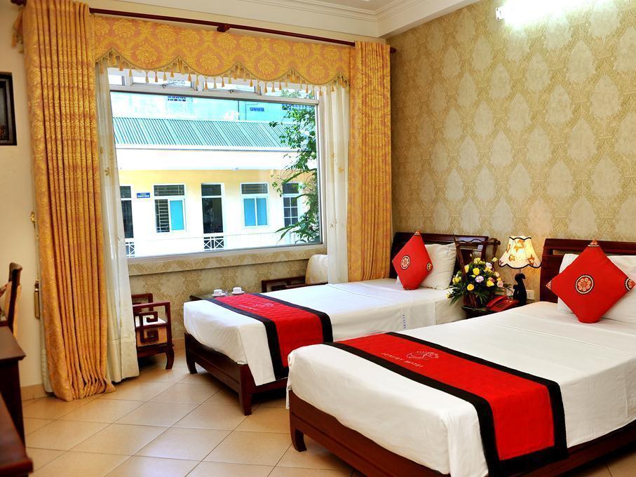 Luxury Hotel 3*
