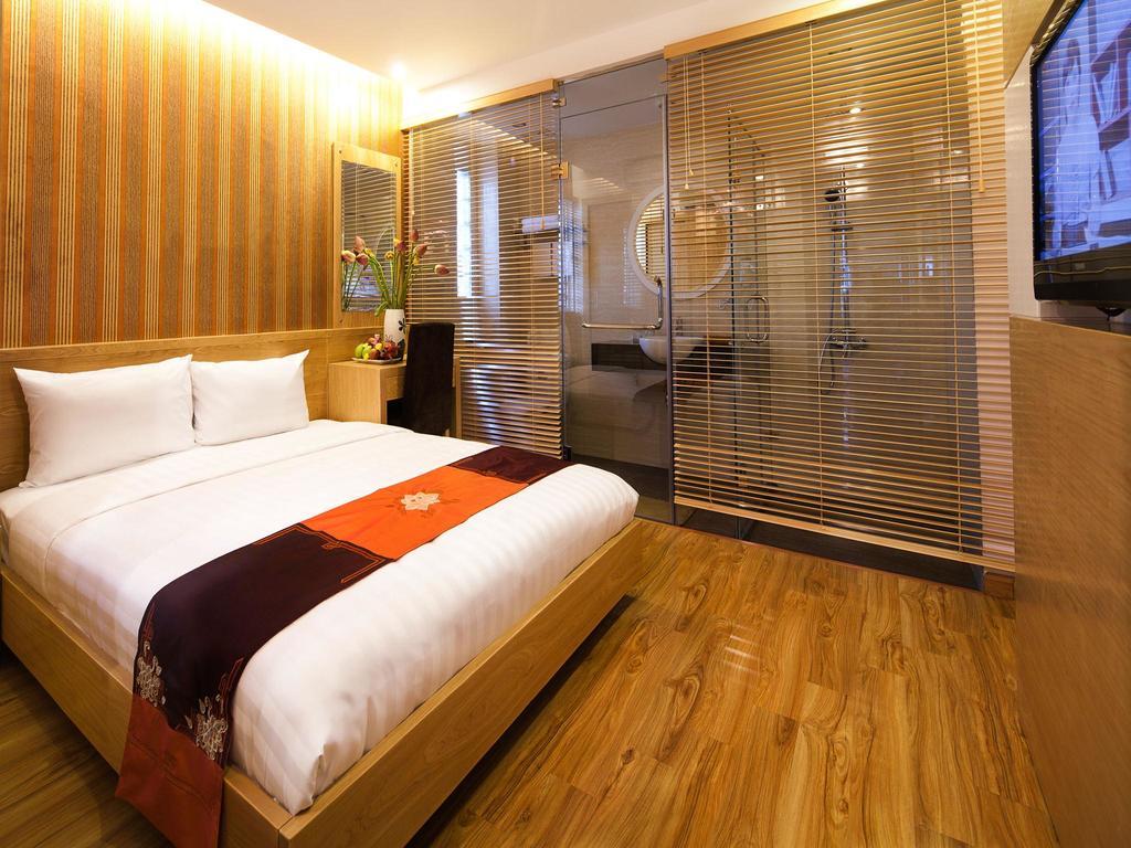 Hotel Tu Linh Palace