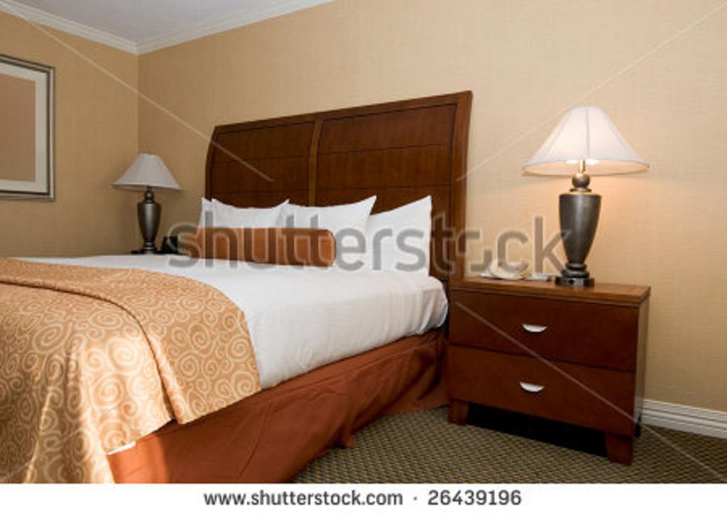 Adamas Hotel