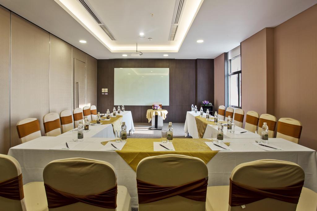 Side 4* Hanoi