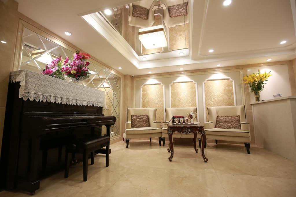 Little Deluxe Hotel