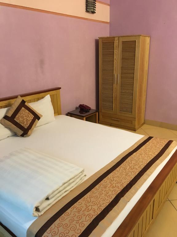 Hotel Saigon Pearl Hoang Quoc Viet *