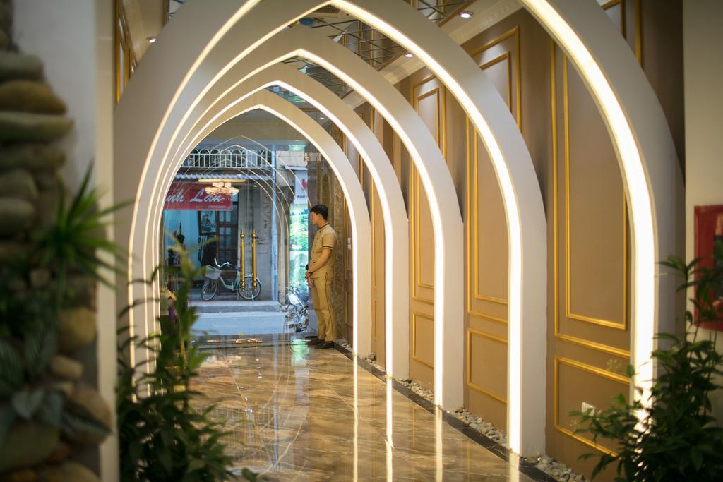 Viola Royal & Hotel