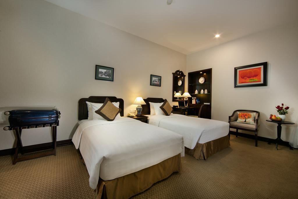 Zephyr Boutique 4* Hanoi