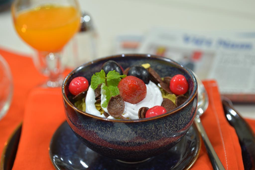 Finnegans 3* Hanoi