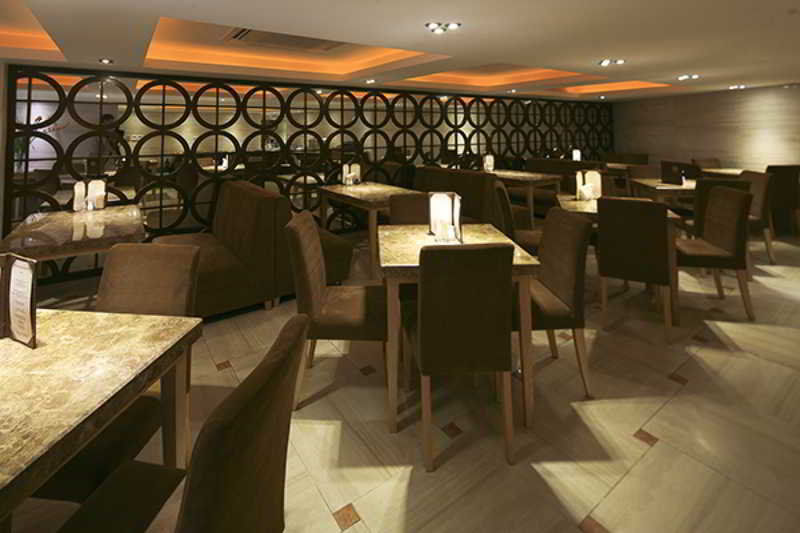 Dragon Boutique 3*