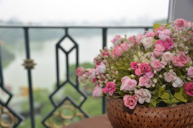 Hotel Lakeside Palace Hanoi