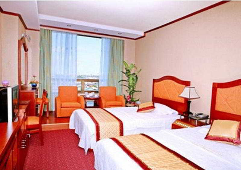 Astoria Hotel 2*