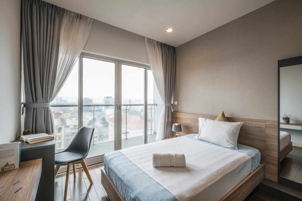 Christina's - Lancaster City Living * Hanoi