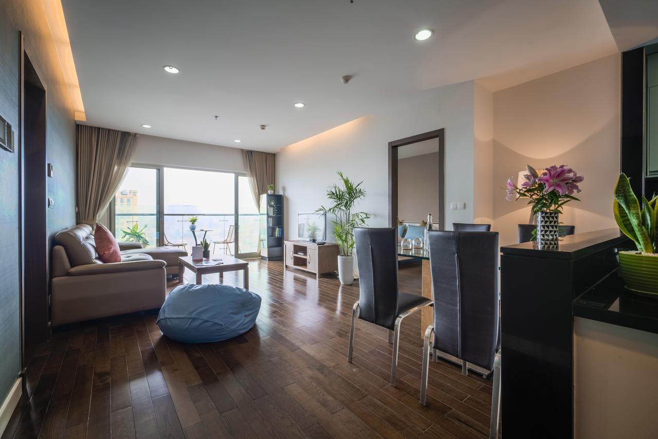 Christina's - Lancaster City Living Apartment