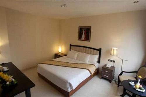 The Pearl Hotel