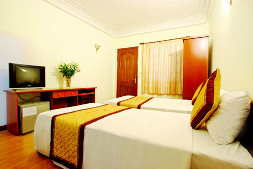Grand 2 Khách sạn