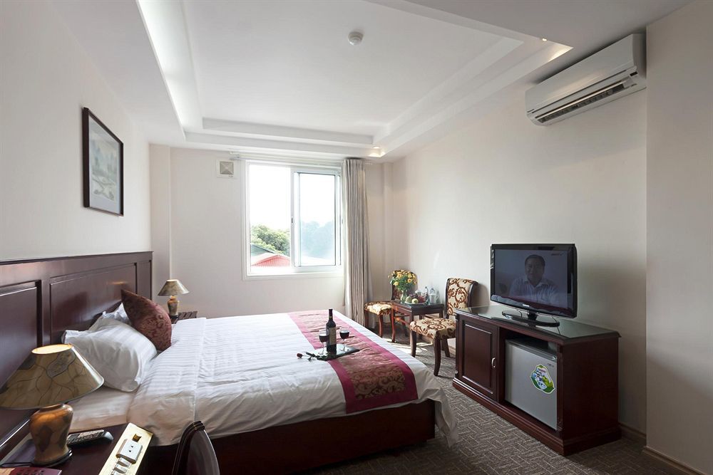 Bonsella Hotel 4*