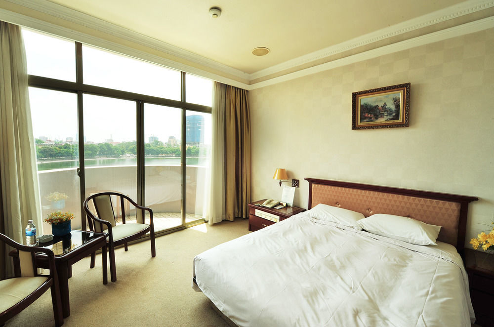 Side Hotel 4*