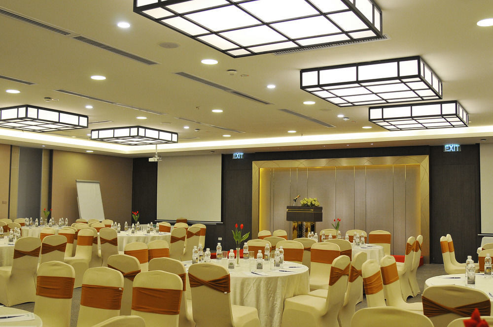 Side Hotel 4*