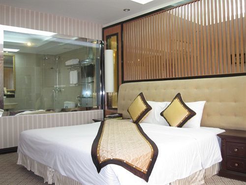 Oasis Hotel