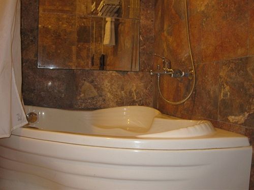 Oasis Hotel 3*